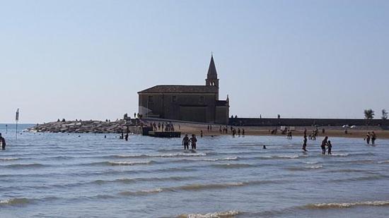 Ampio Bilocale Caorle Lungomare Levante Екстериор снимка